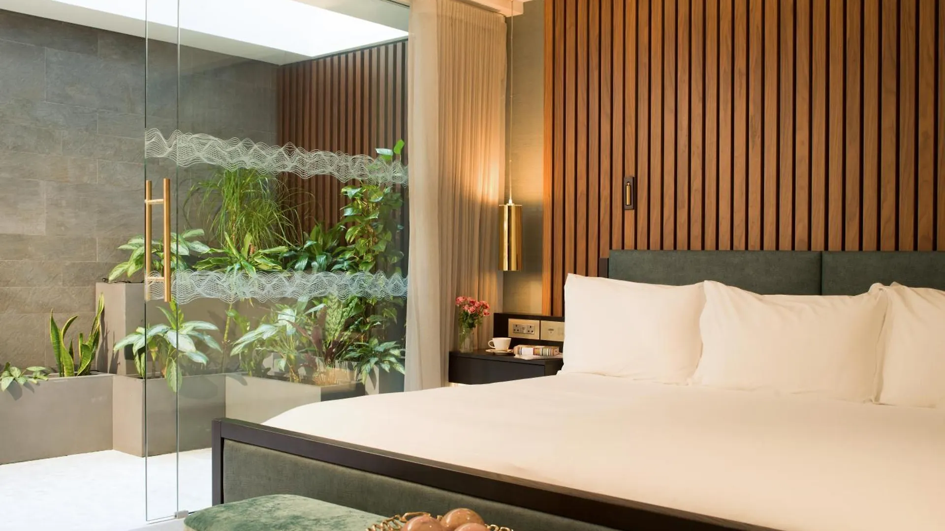 15 Smart Family-Friendly Hotels Near Covent Garden Worth Booking