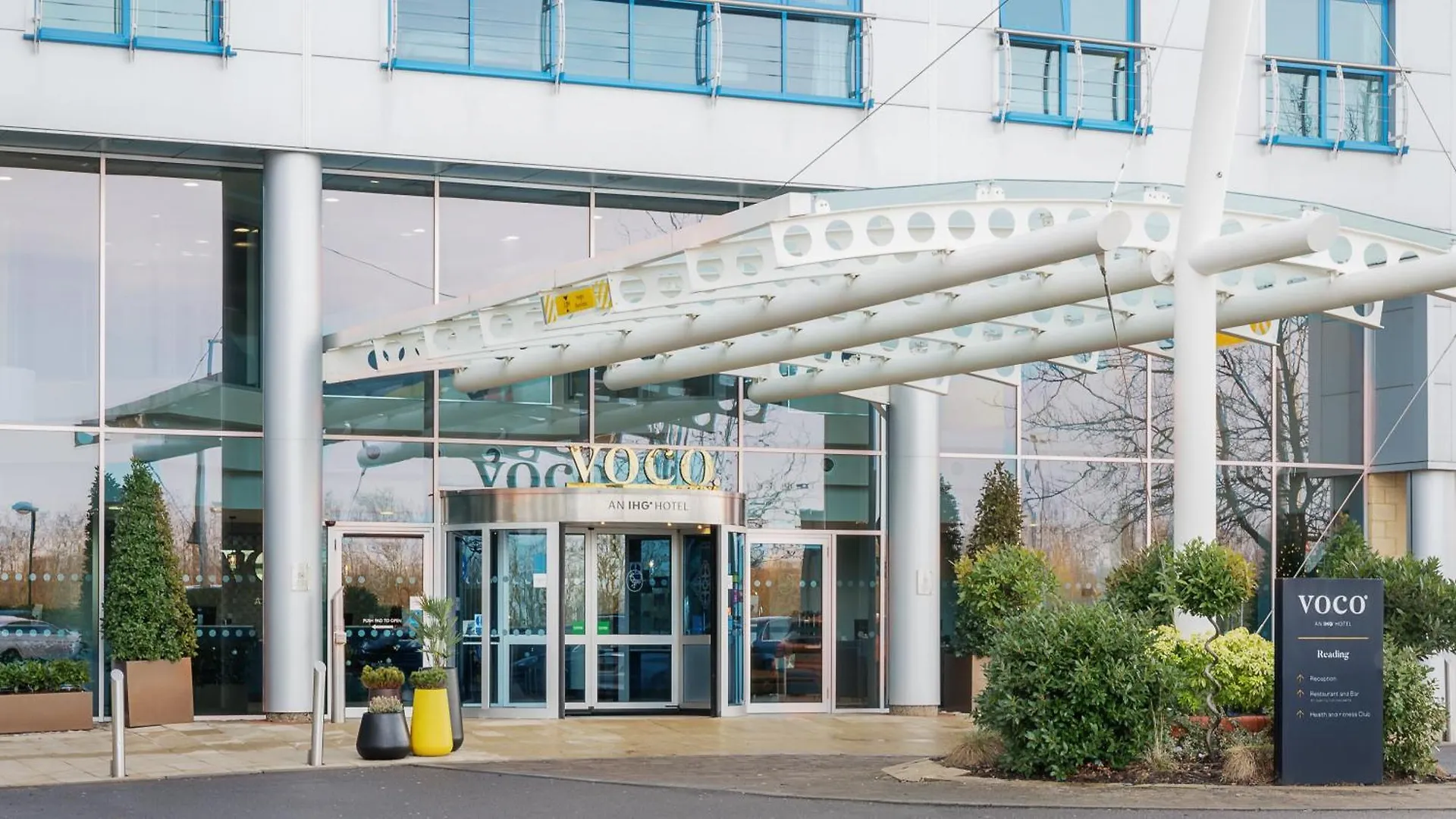 6 Family-Friendly Hotels Close to Naafi in Reading