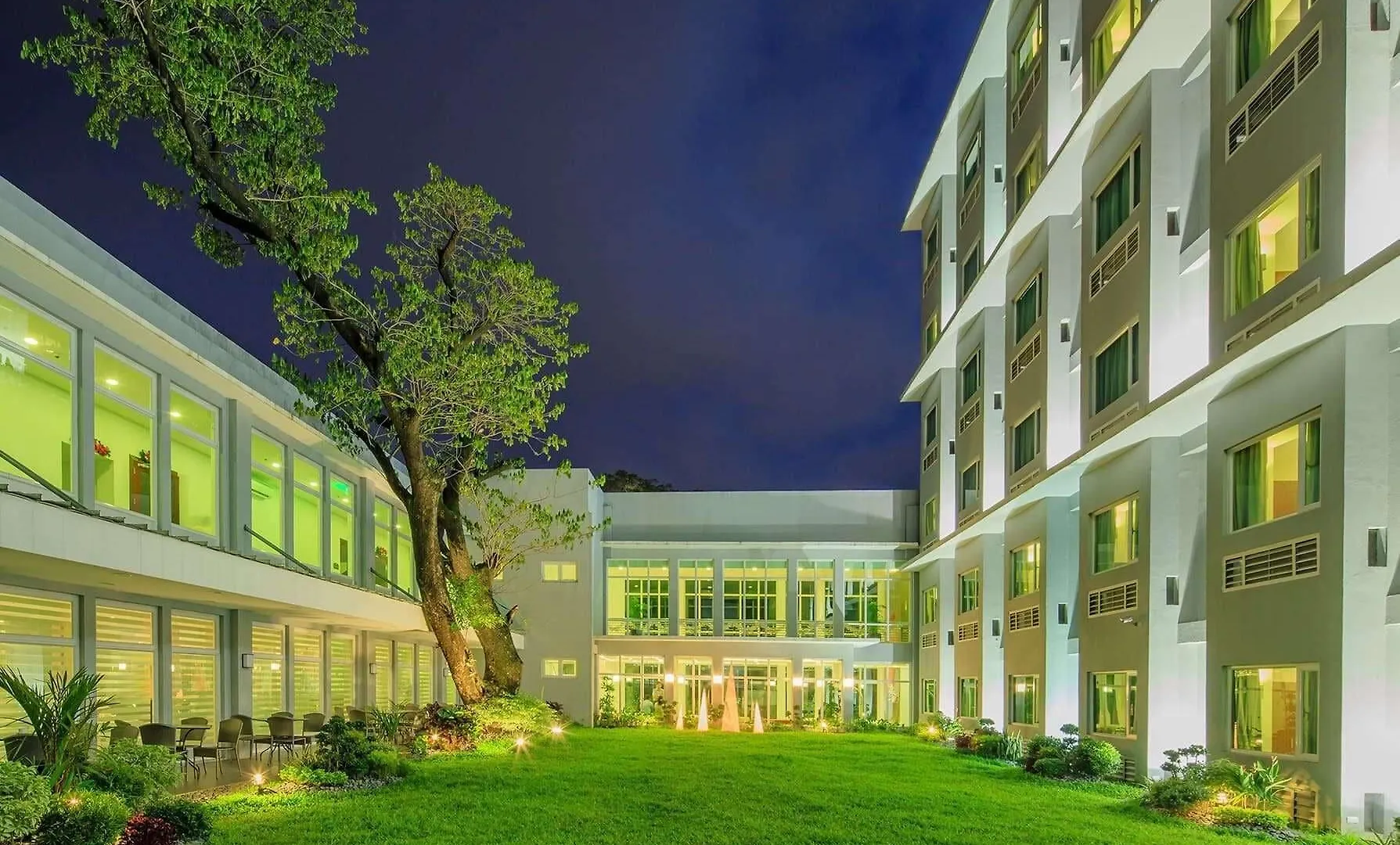7 Leisure Hotels in Philippines Worth Booking Right Now