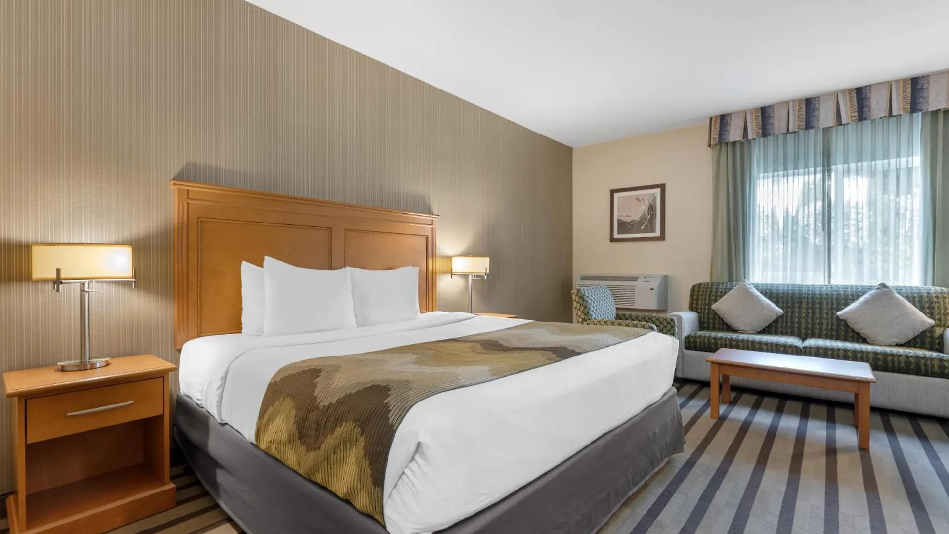 4 Surrey Hotels Near Northview Golf That Deliver