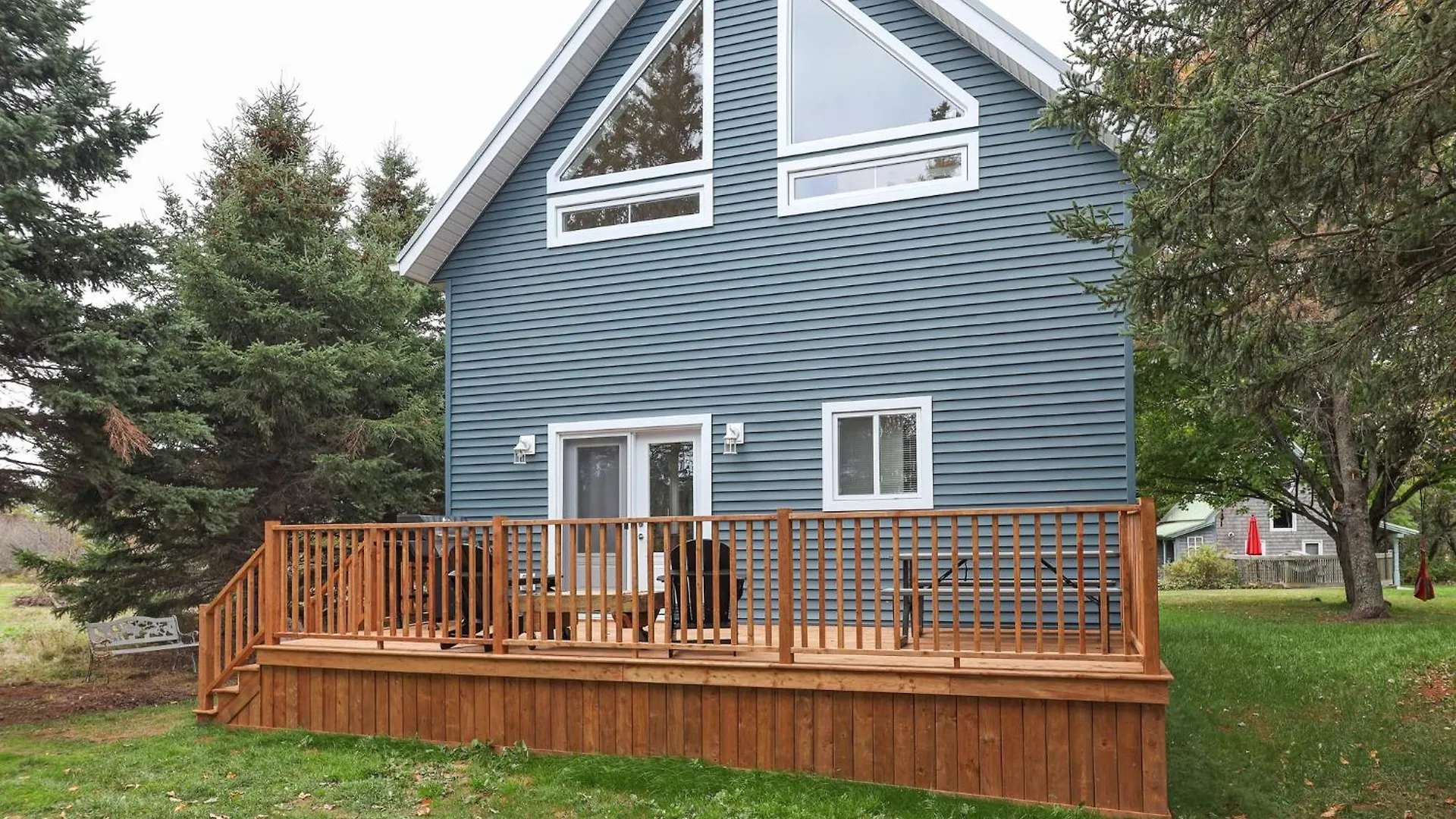 4 Smart Leisure Hotels Near Cavendish Beach Worth Booking