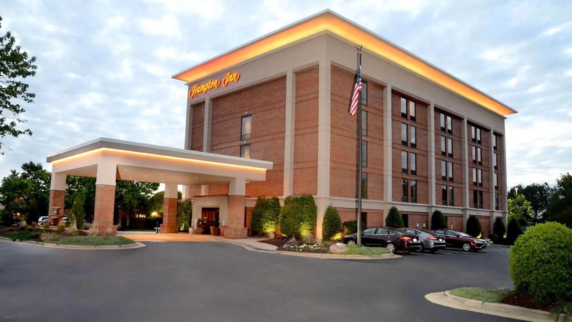 9 Smart Business Hotels Near Shelley Lake Worth Booking