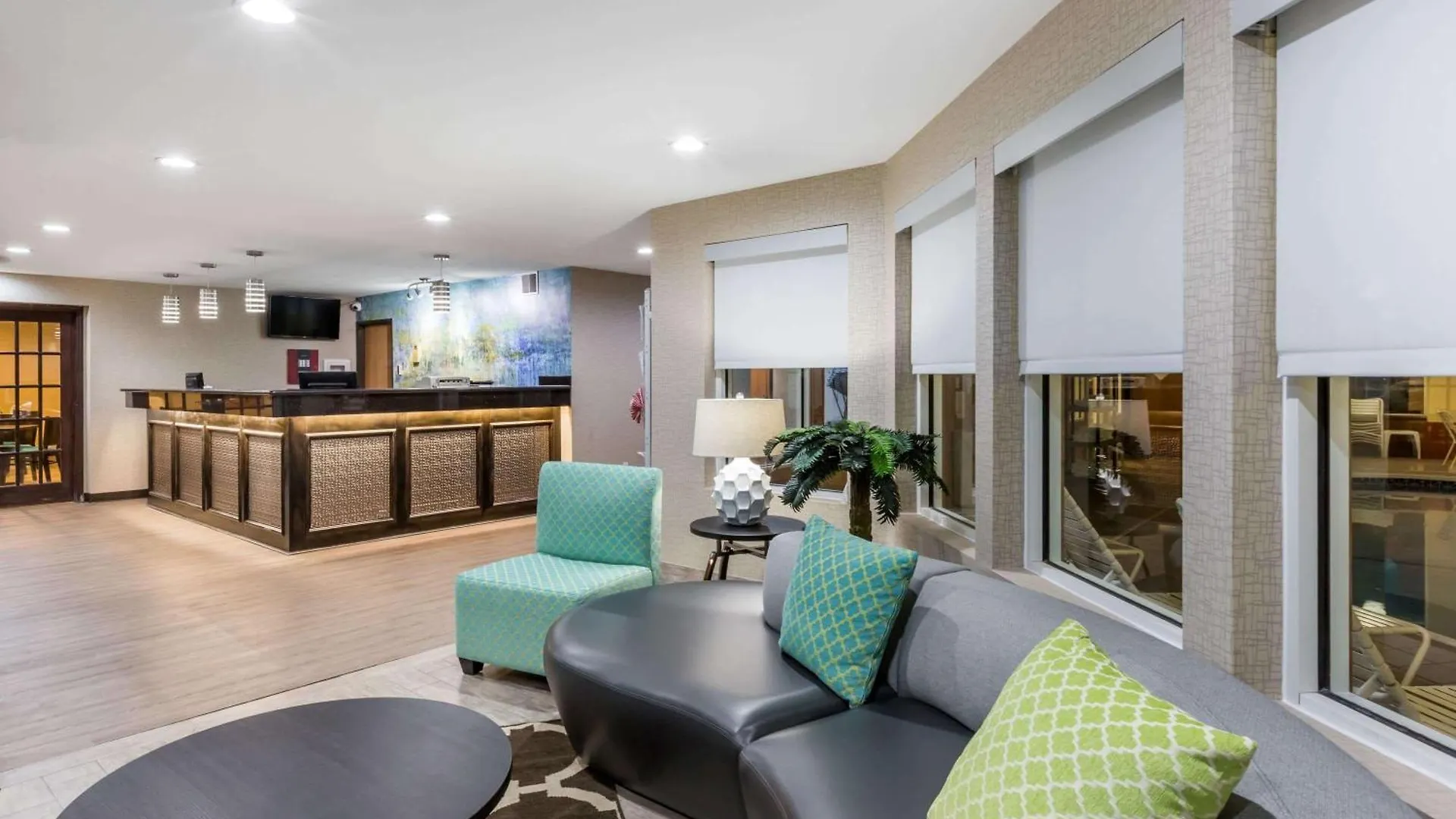 15 Baymont By Wyndham Hotels in the Midwest That Deliver