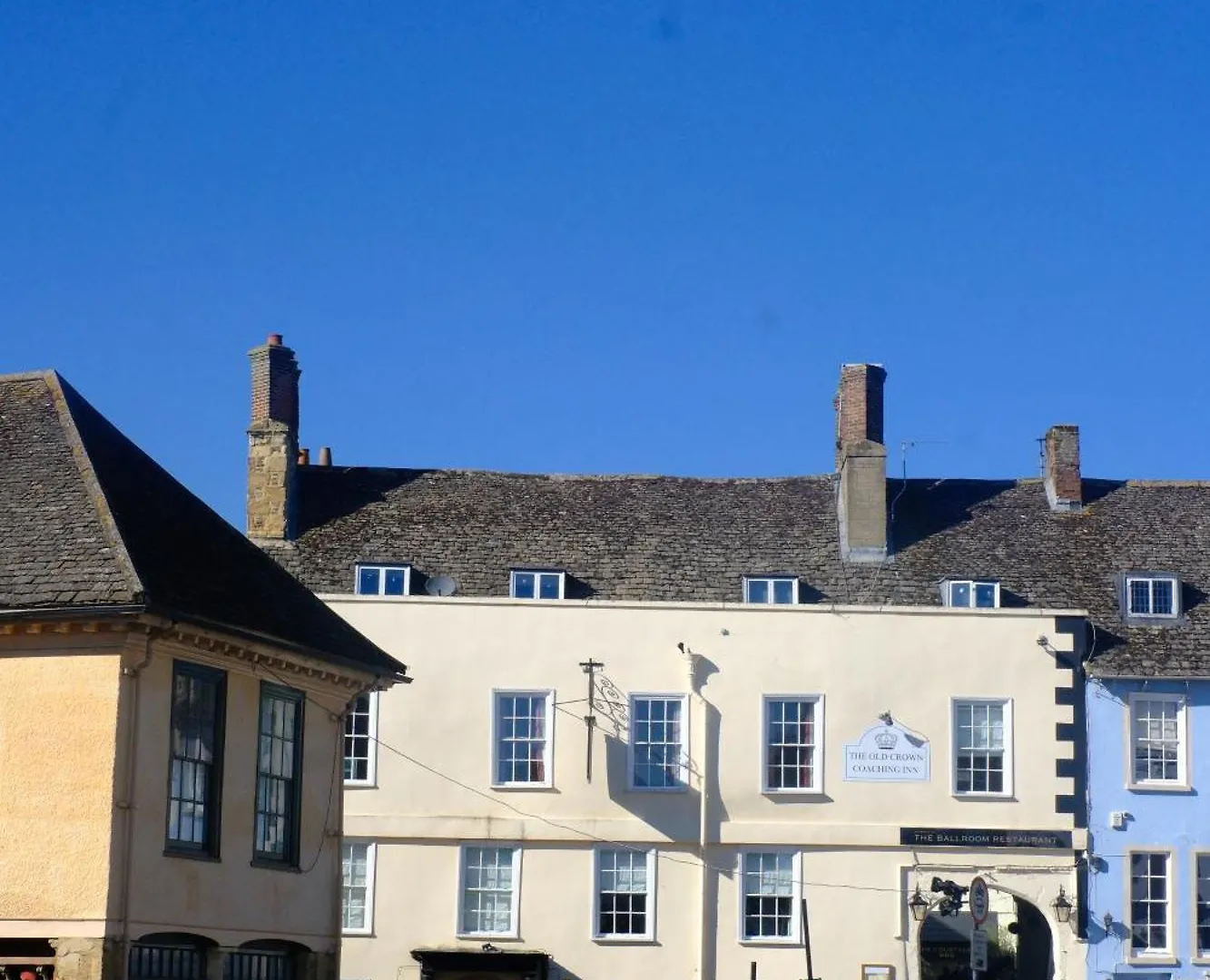 4 Exceptional Design Hotels Near Shrivenham Park Golf Club