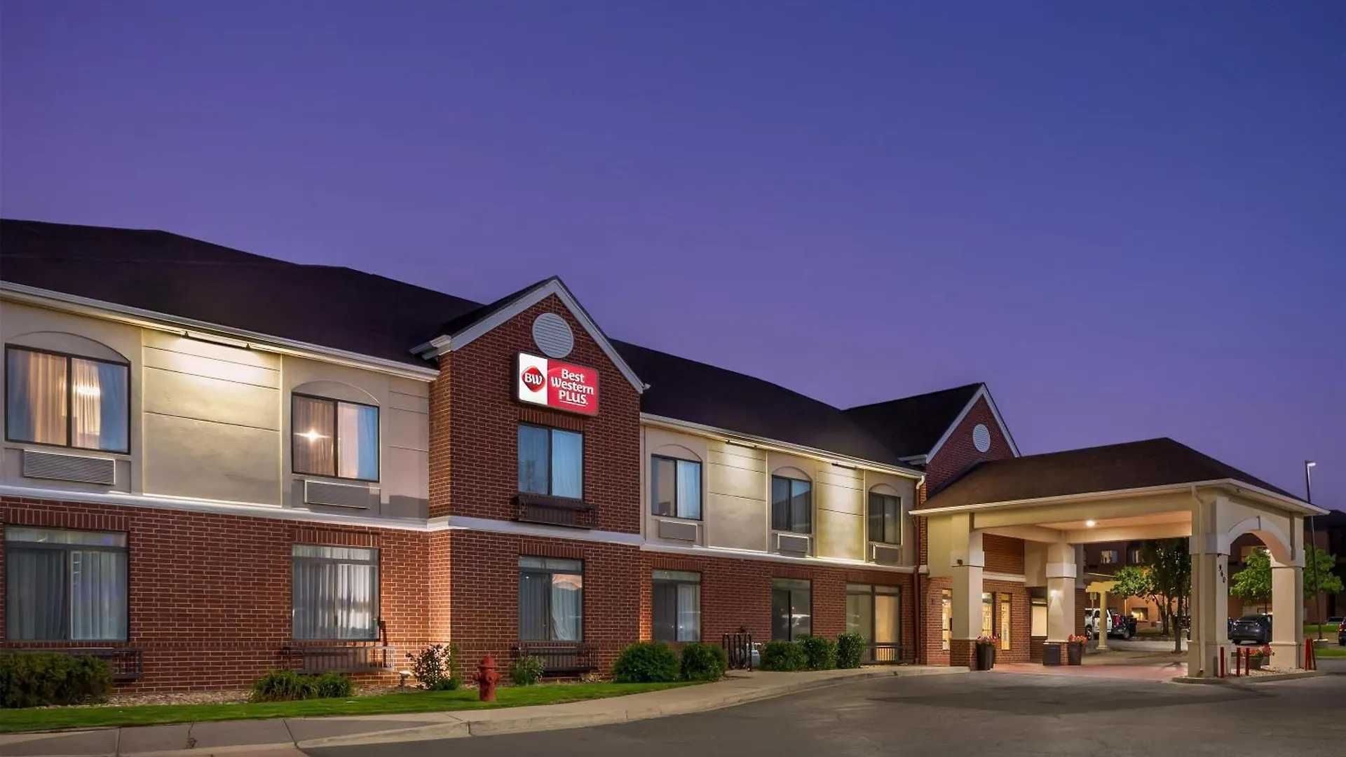 Where to Stay Near Hunter Douglas Business Park: 5 Business Hotels