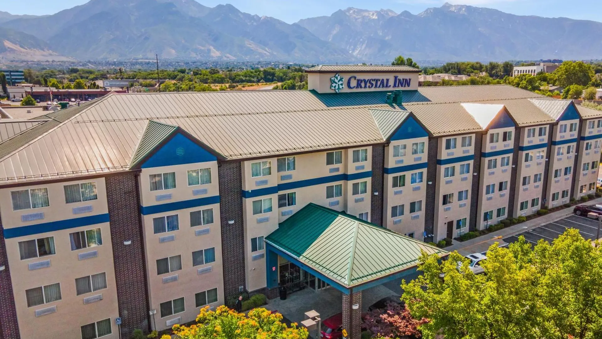 4 Top-Rated Resort Hotels Close to Utah Cultural Celebration Center