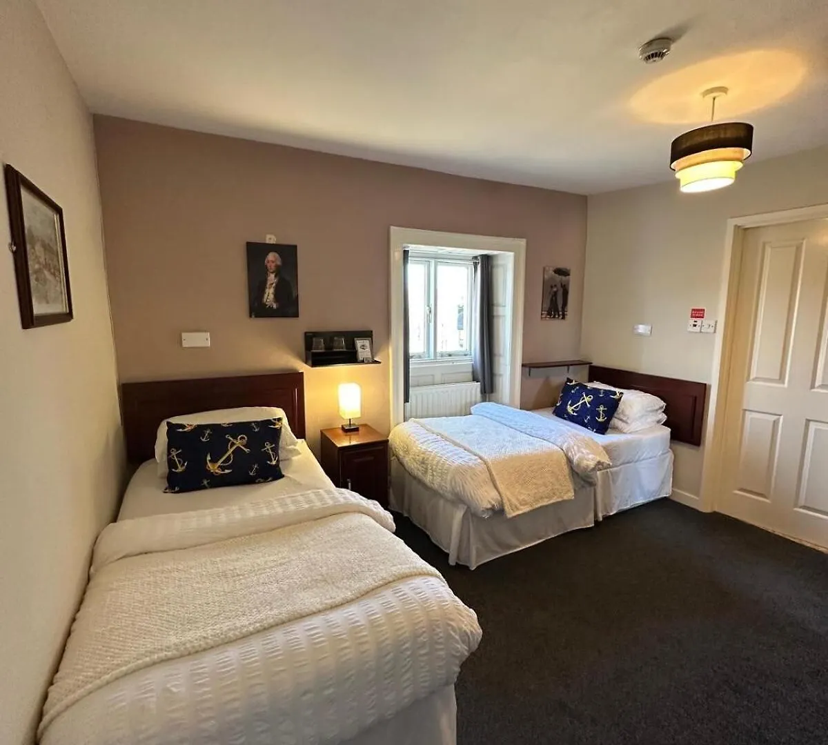4 B&Bs and Apartments Near Hexham Abbey That Deliver