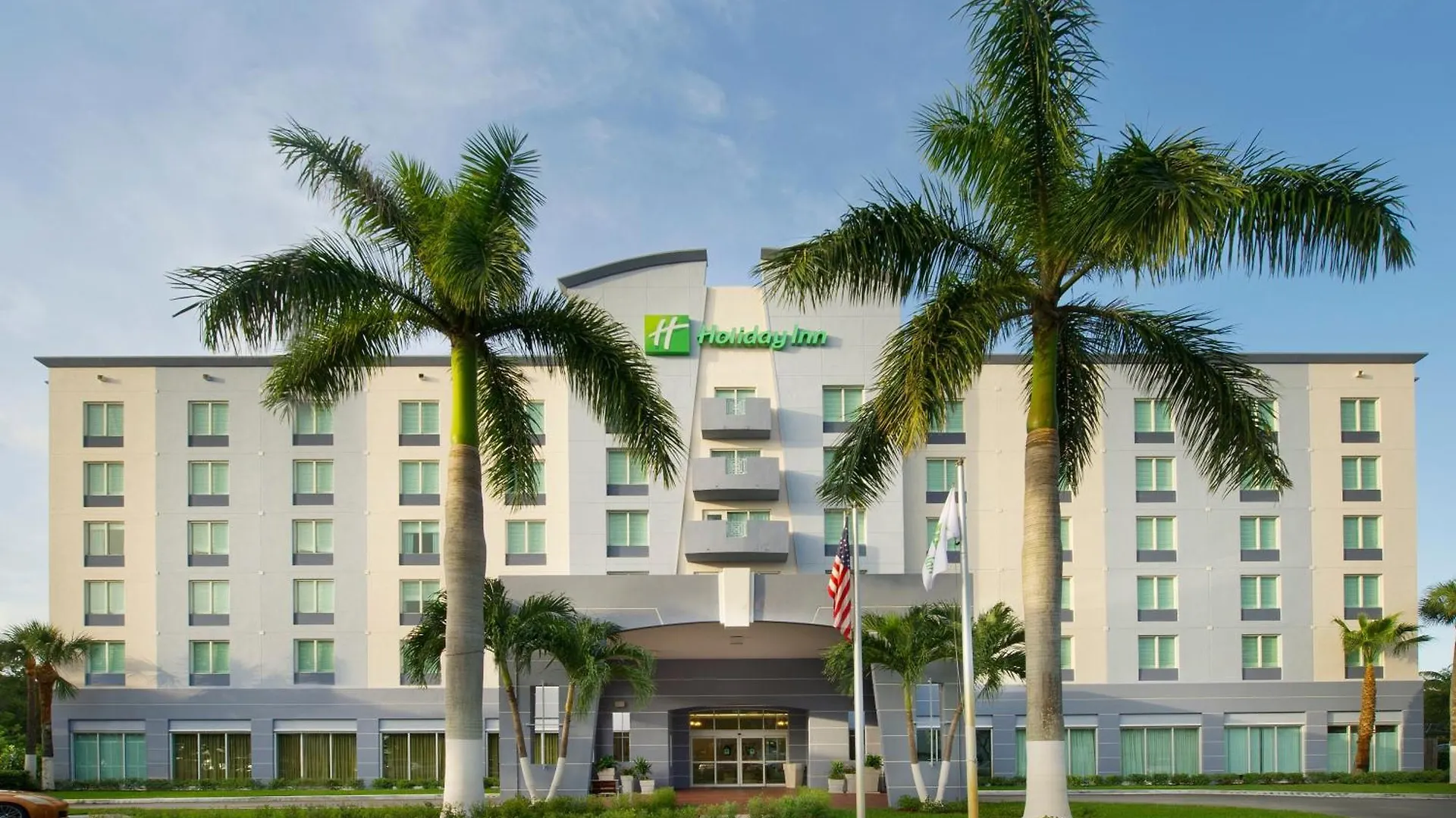2 Smart Airport Hotels in Doral Worth Booking