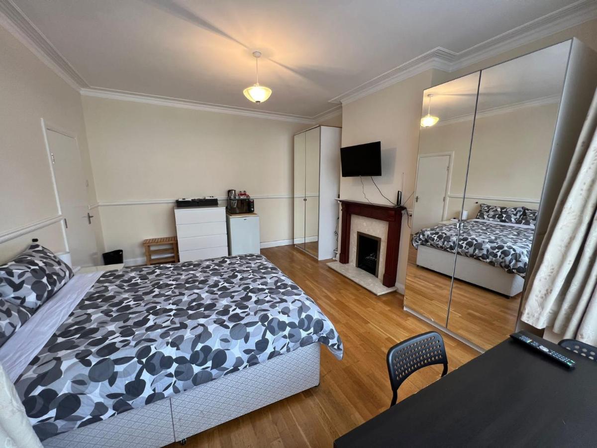 4 Top-Rated 3-Star Hotels In Cricklewood, London