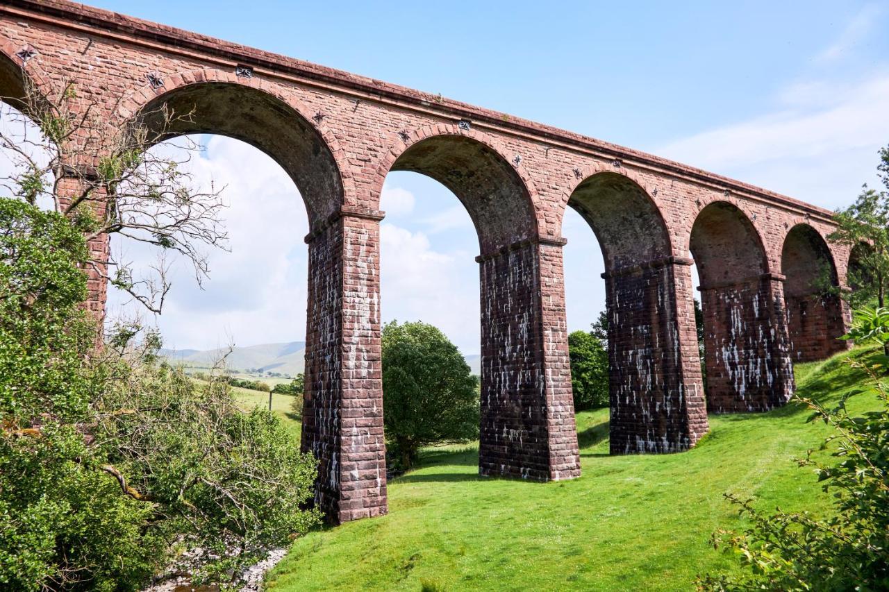 14 Top-Rated Romantic Hotels in Yorkshire for Couples