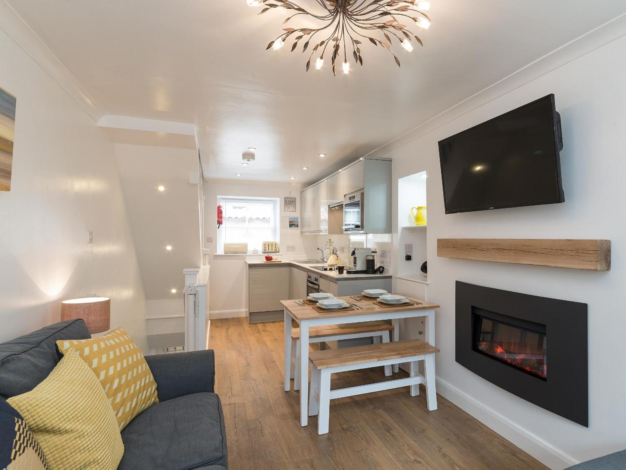 5 Budget Hotels Near Runswick Bay Worth Booking