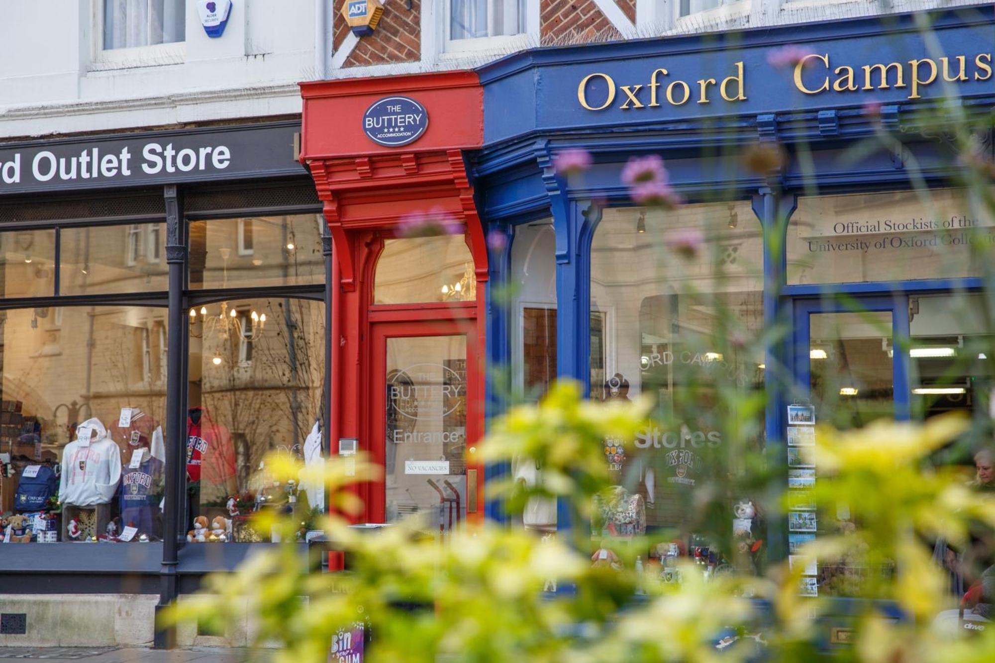 Staying In Oxford City Centre: 6 Four-Star Hotels Compared
