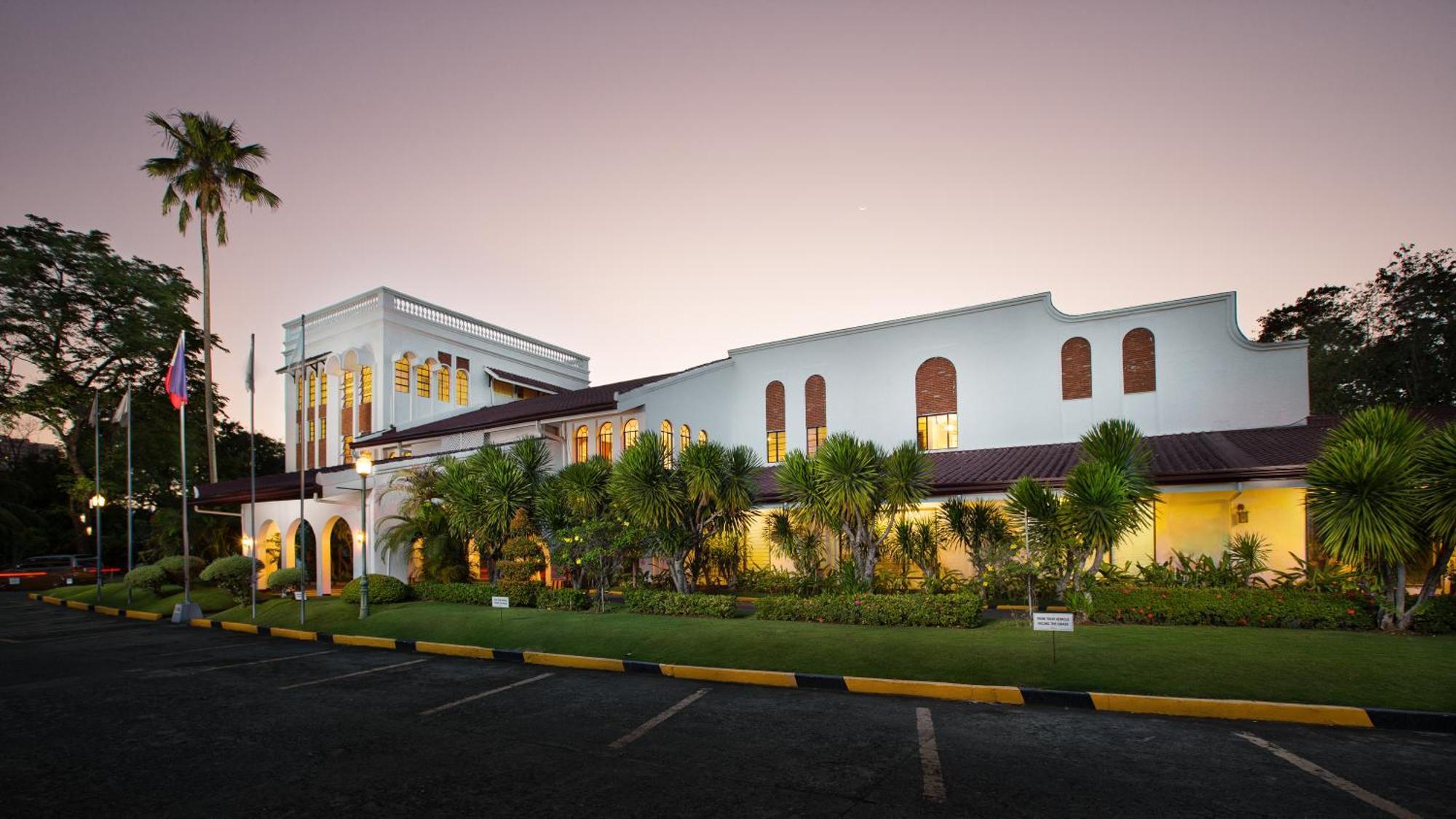 5 Business Hotels Near Yap Sandiego That Deliver