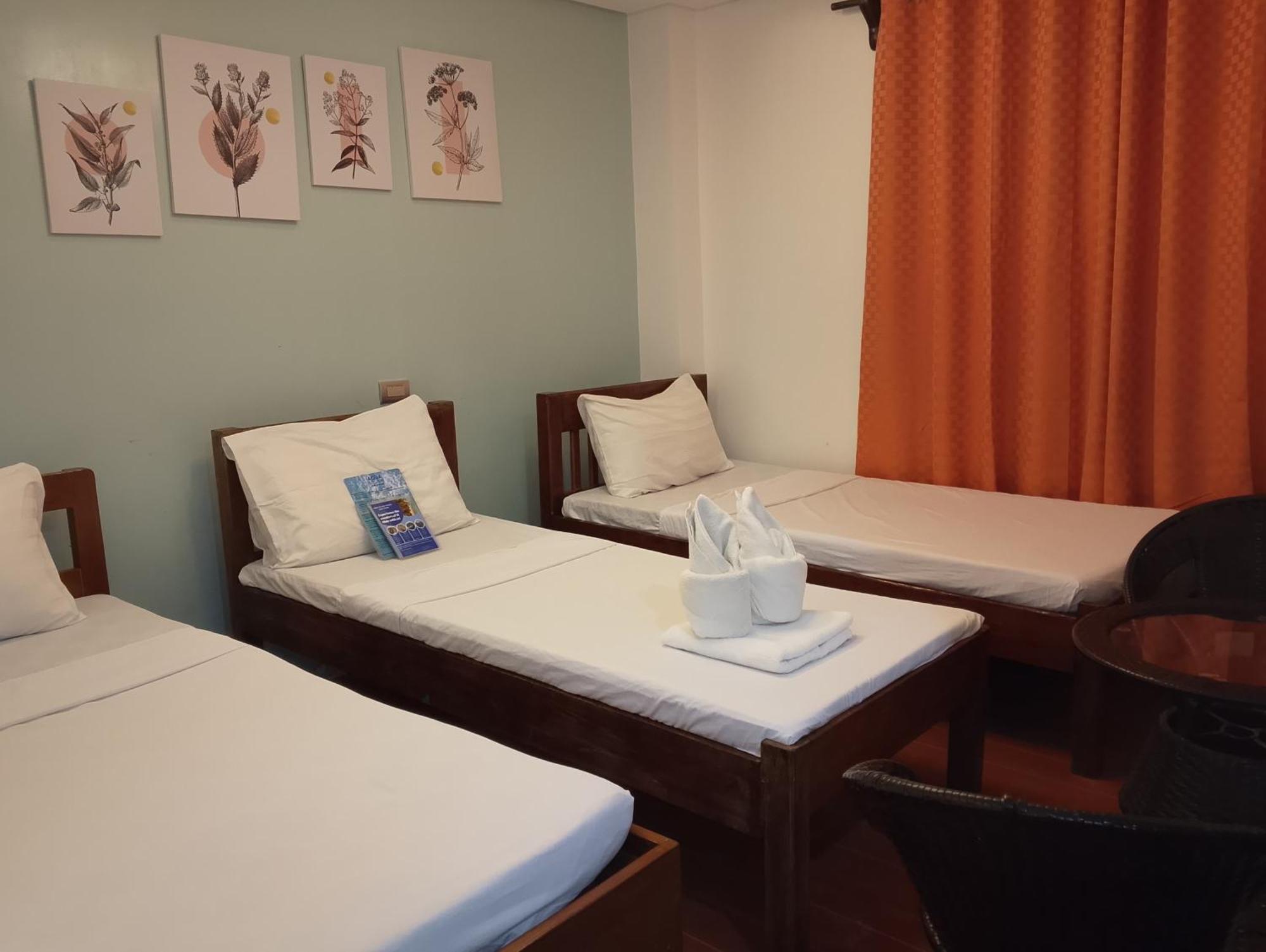 Staying Near Small Lagoon El Nido: 4 Beach Hotels Compared