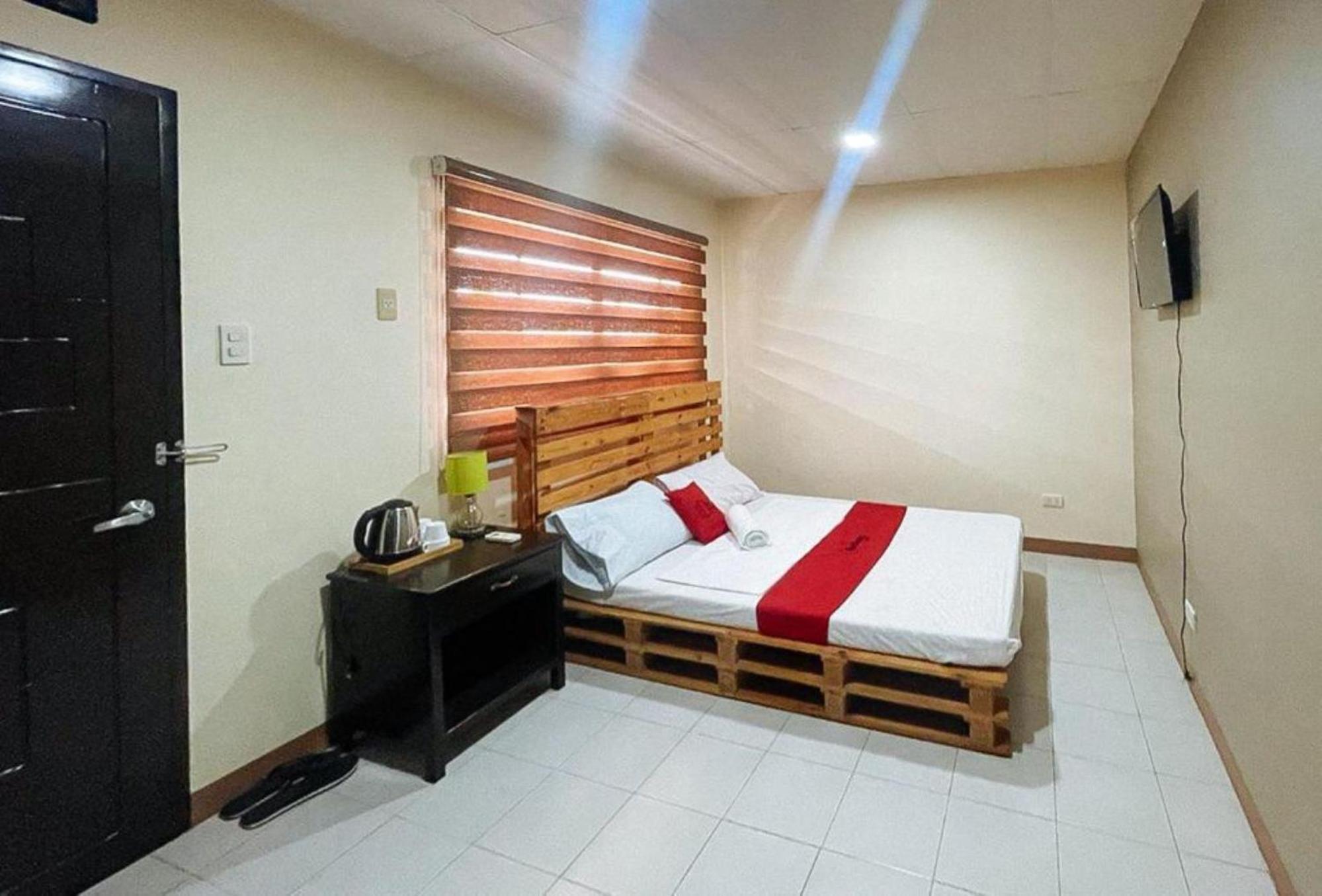 11 RedDoorz Hotels in Philippines: Where to Stay by Region