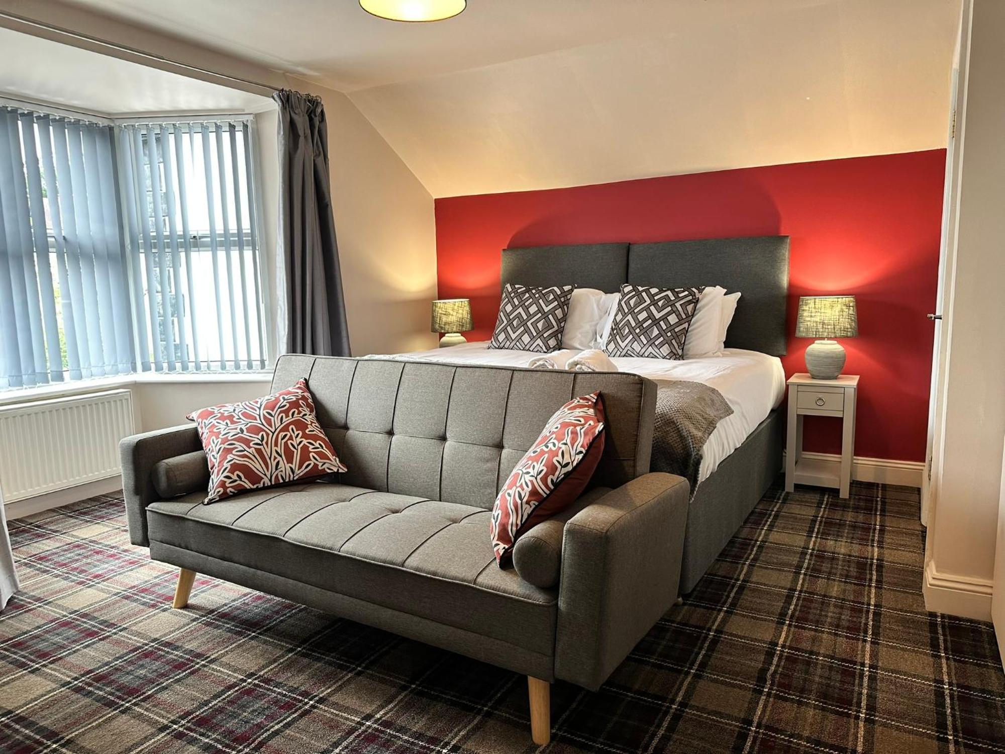 Where to Stay Near Windsor Hockey Club: 4 Best Hotels