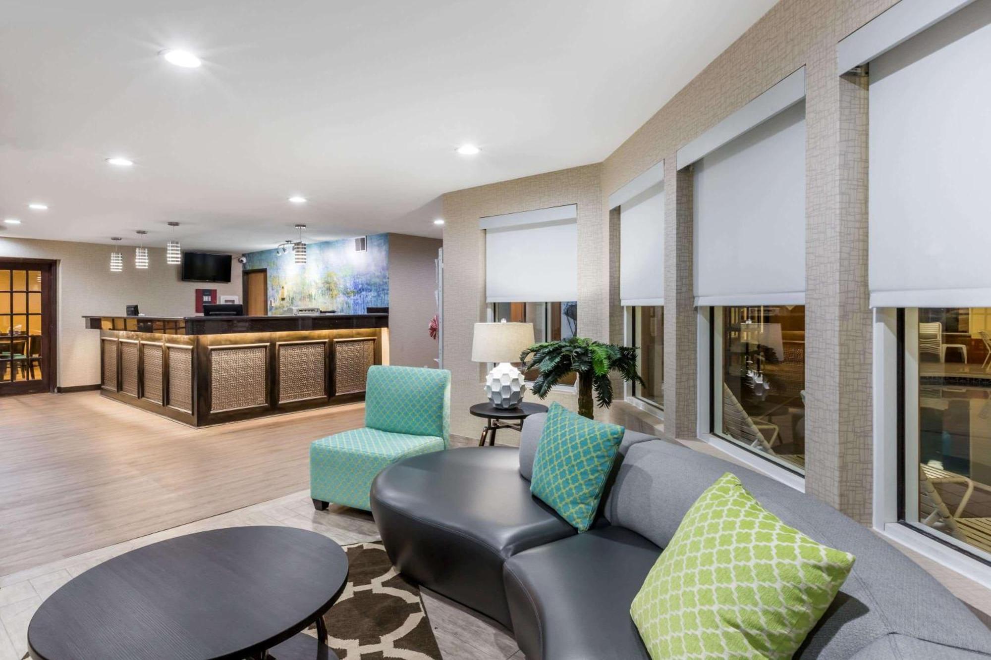 15 Baymont By Wyndham Hotels in the Midwest That Deliver