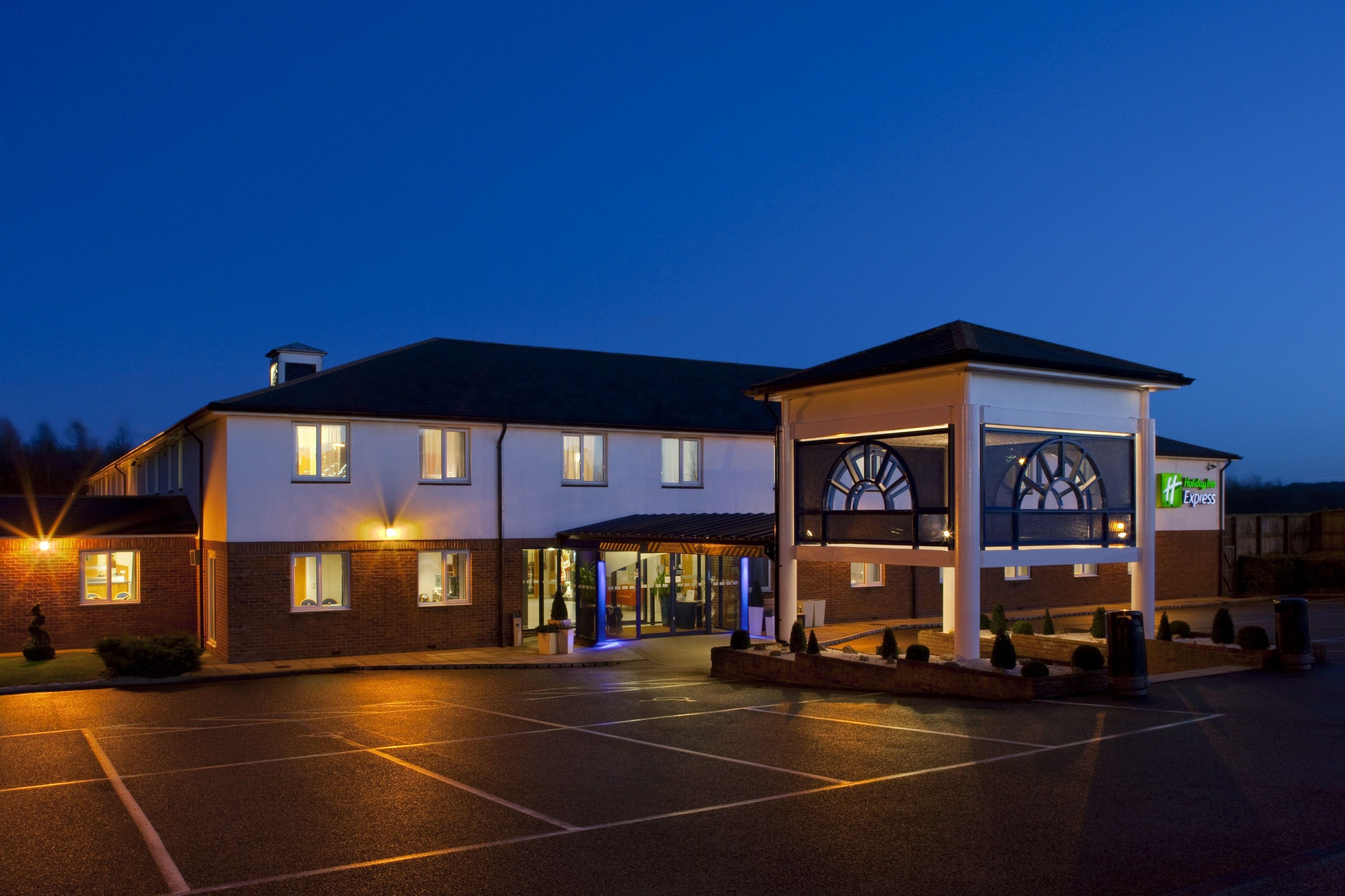 Staying Near Wildwood Trust: 8 Design Hotels Compared