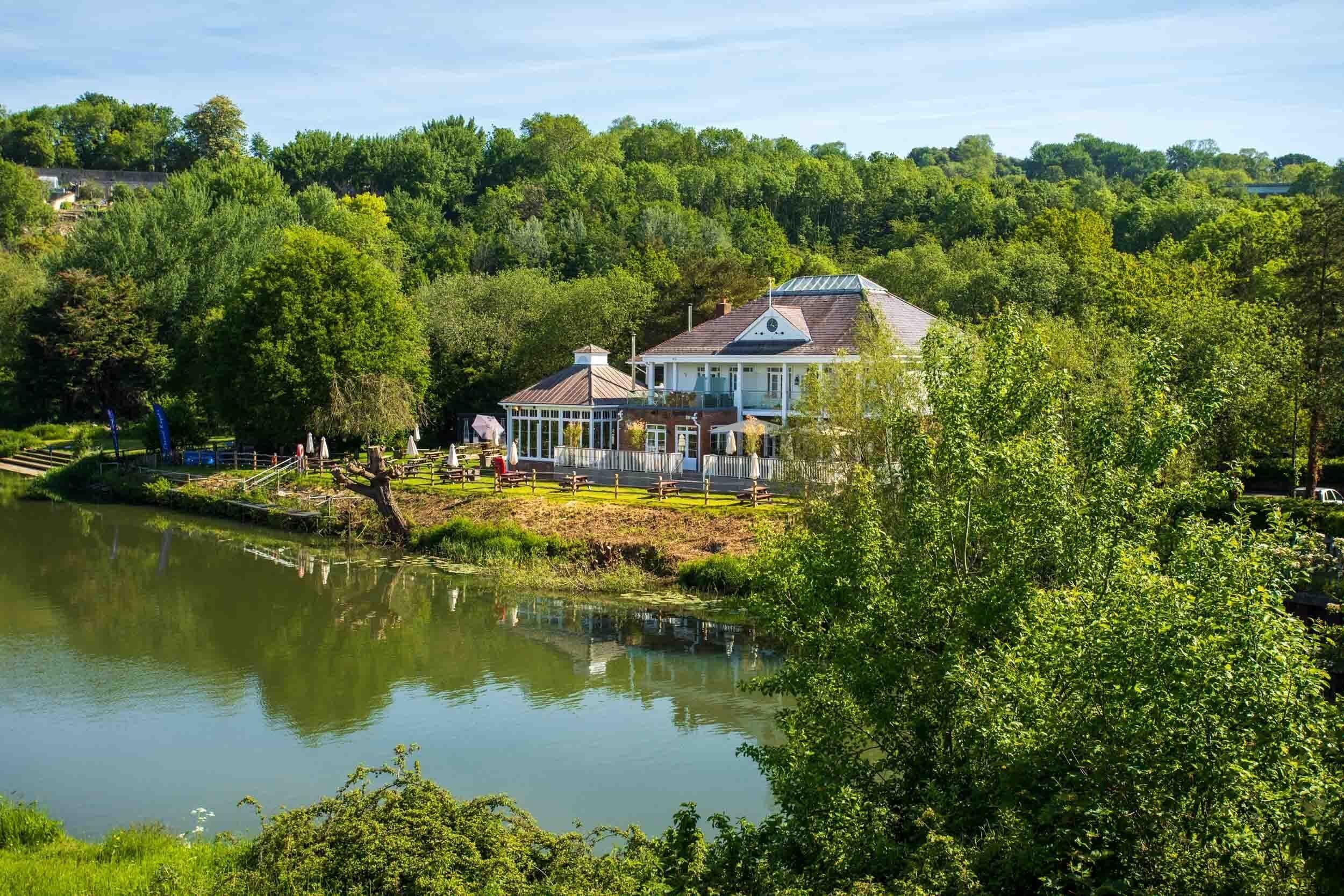 4 Couple Hotels Close to Little Solsbury Hill, Bath