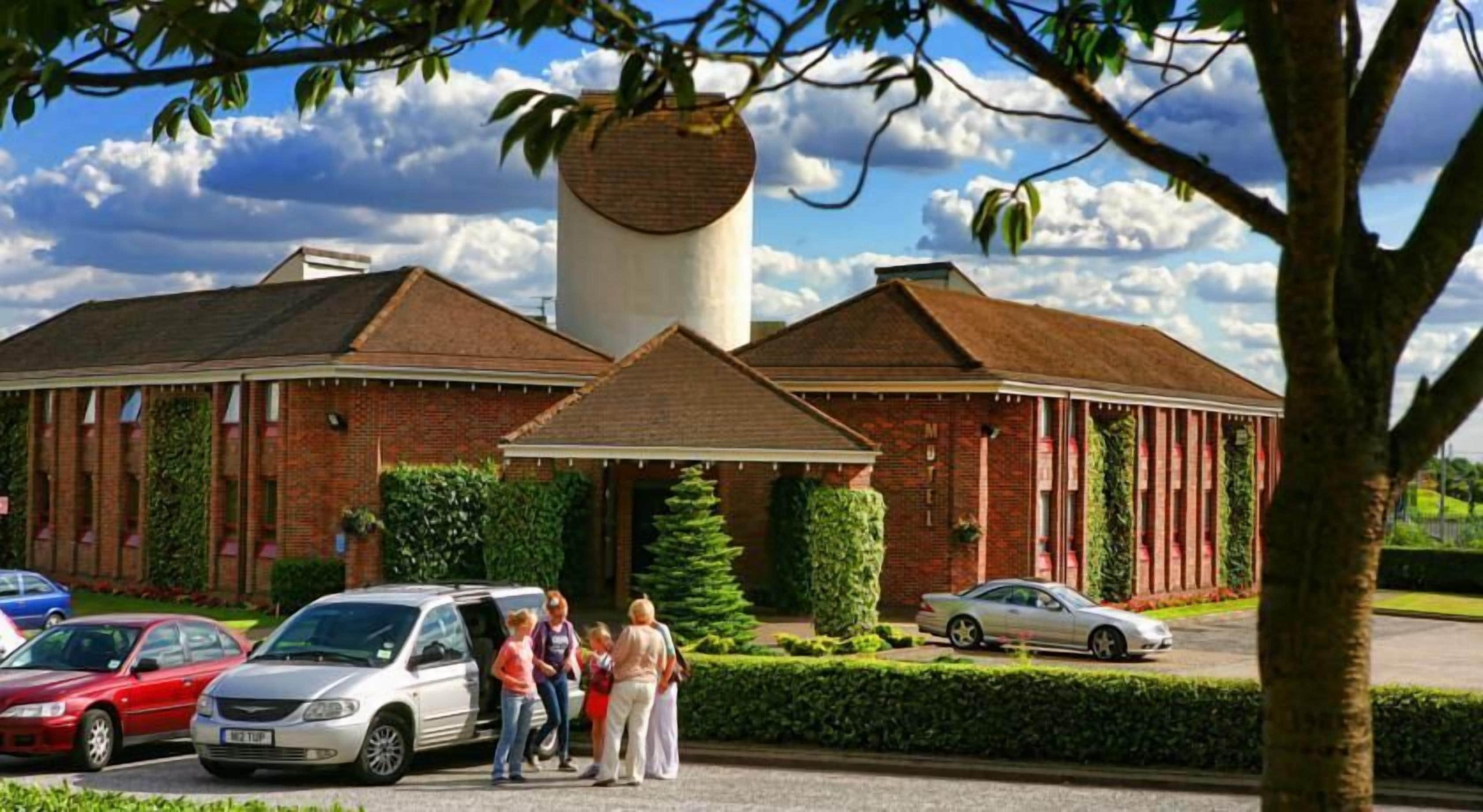 2 Smart Couple Hotels Near Lincoln Castle Worth Booking