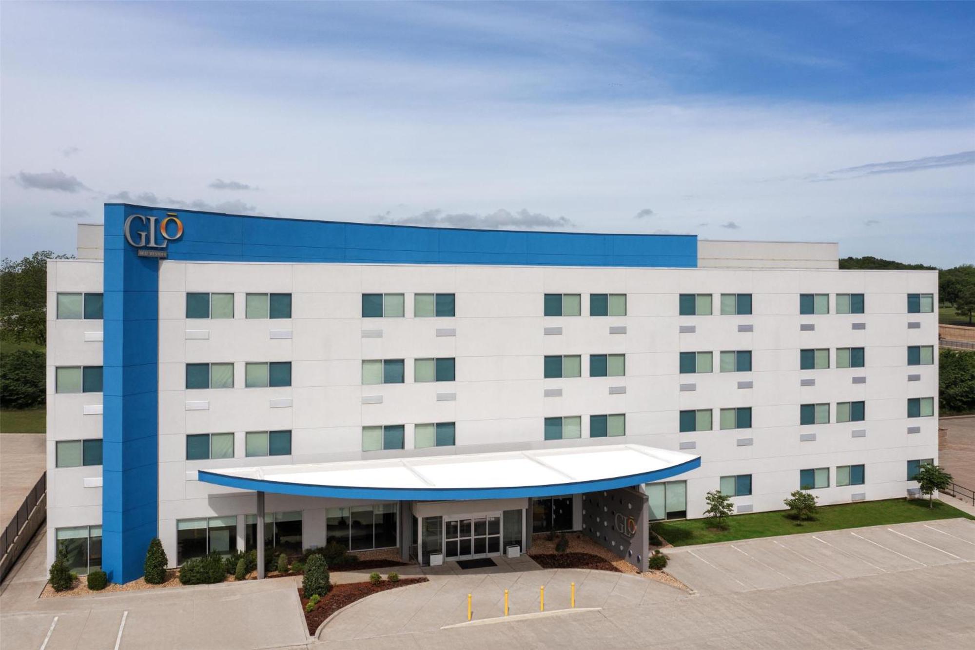 4 Smart Couple Hotels Near Jolly Time Family Fun Ctr Worth Booking