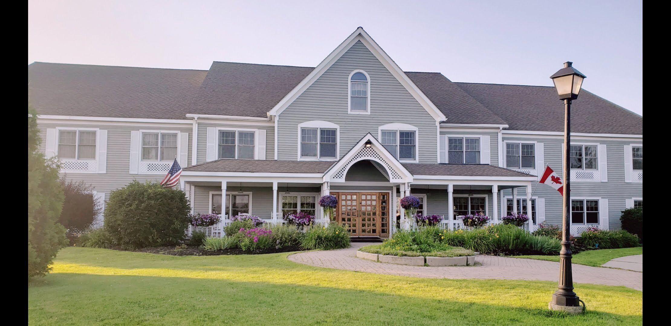 Where to Stay Near Bangor Mall: 4 Golf Hotels Reviewed