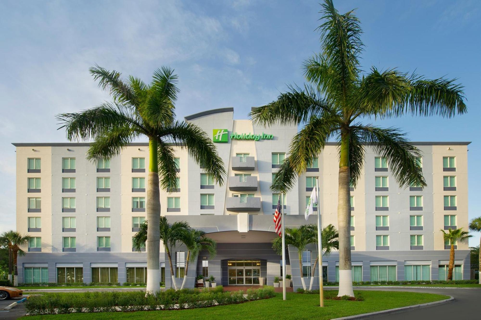 2 Smart Airport Hotels in Doral Worth Booking